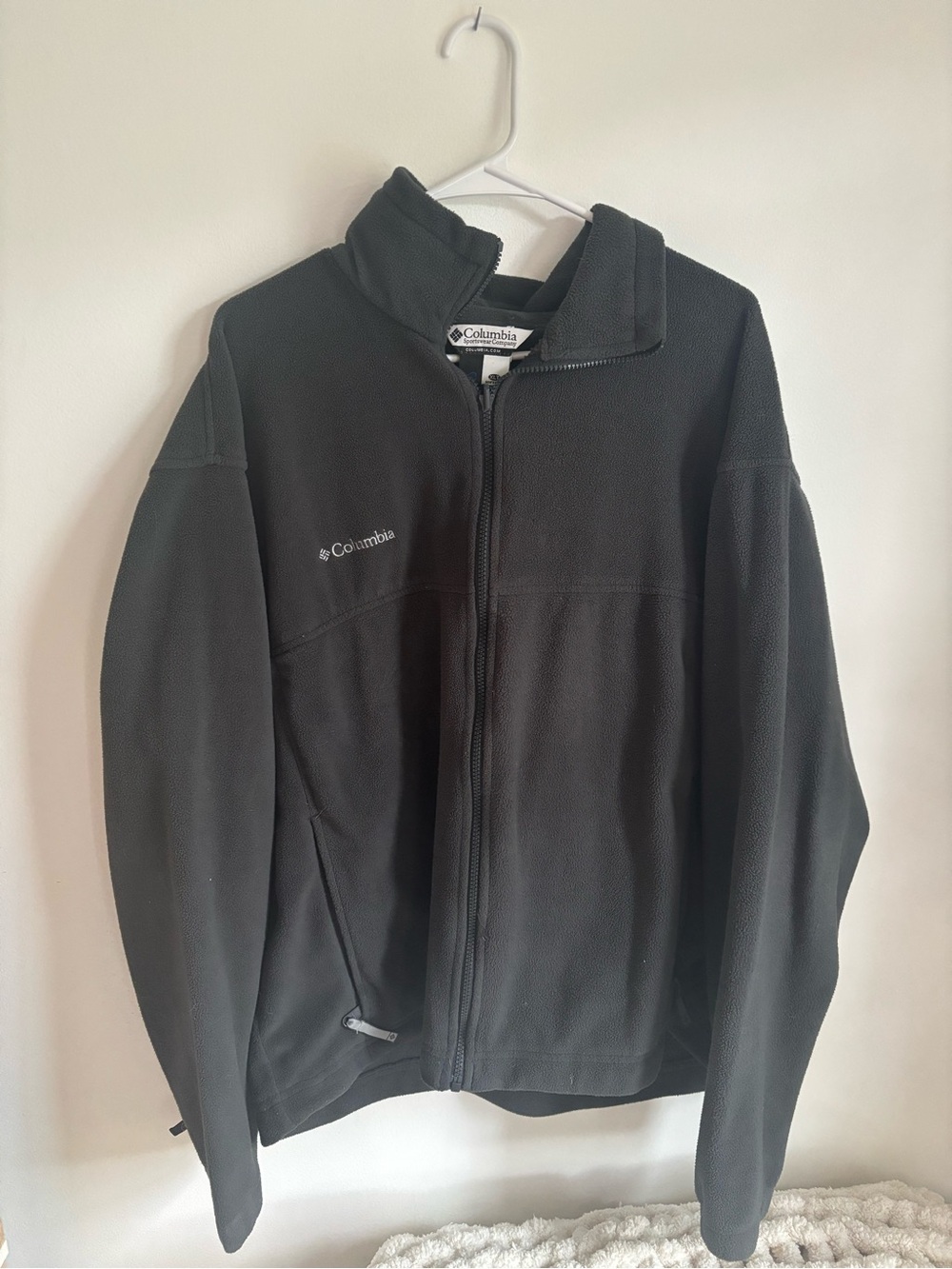 Columbia Black Lightweight Full-Zip Fleece Jacket